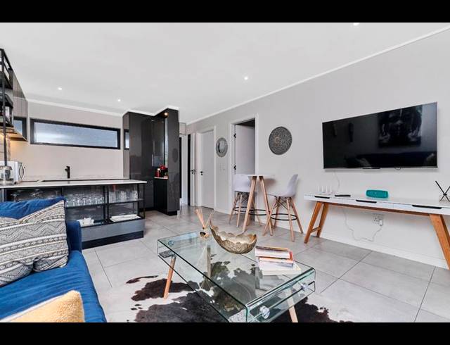 1 BEDROOM PROPERTY TO RENT IN HYDE PARK